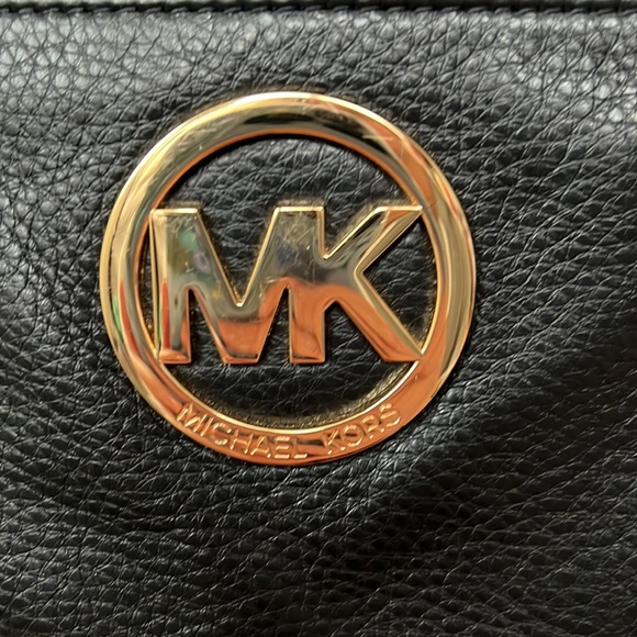 Michael Kors Crossbody - Picture 2 of 5
